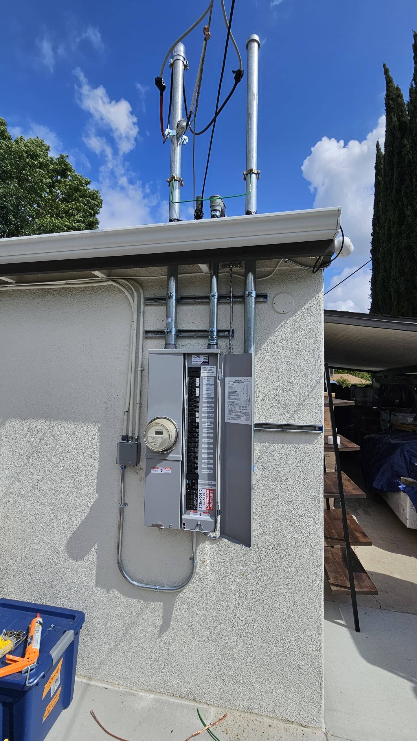200A meter/main combo upgrade in Reseda — clean labeling and new grounding conductors