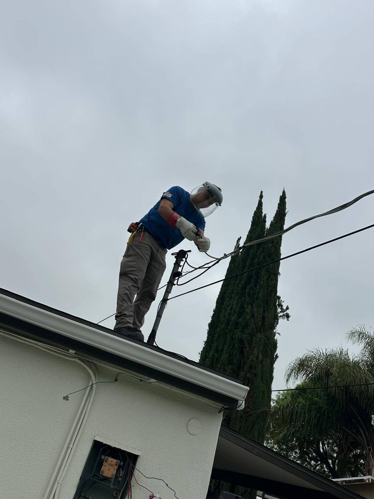 Flicker — Encino: Loose neutral at panel corrected; dimmer replaced with compatible unit—stable lighting.