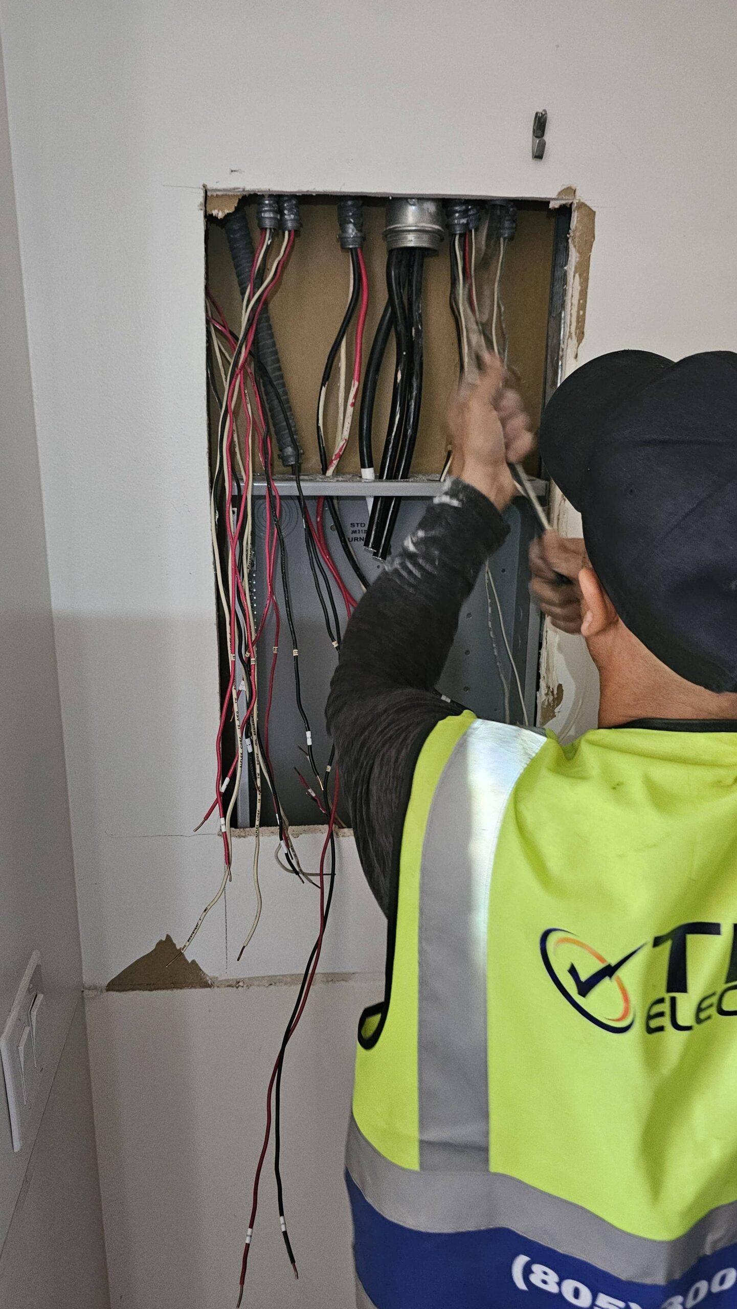 Breaker Trips — Sherman Oaks: Found shared neutral issue; separated circuits, installed AFCI where required—no further trips.